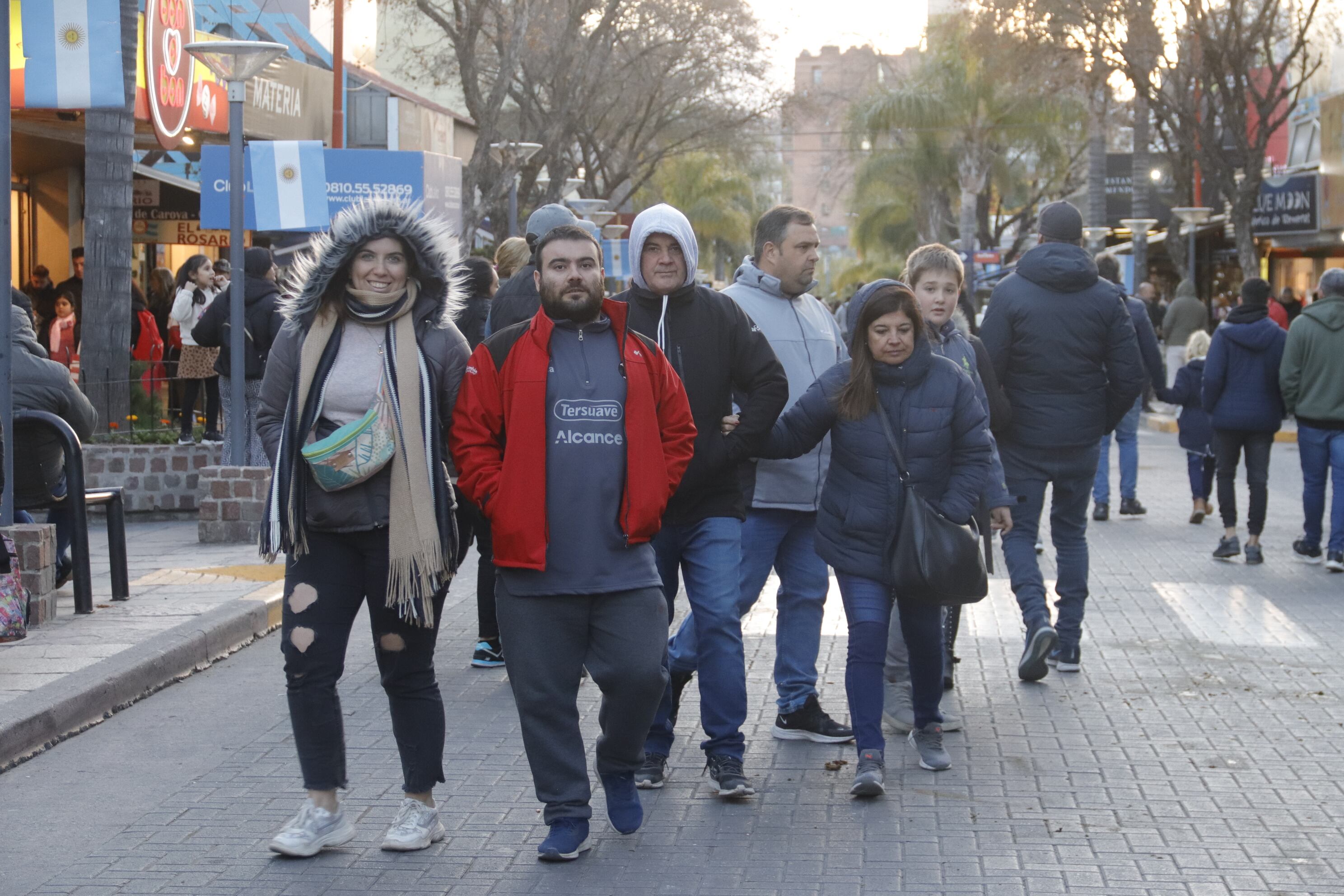 Turismo. En Carlos Paz (la ciudad, por lejos, con mayor capacidad de alojamiento) marcan que se pasó de un 68% a un 75% promedio. Fotos: Yanina Aguirre