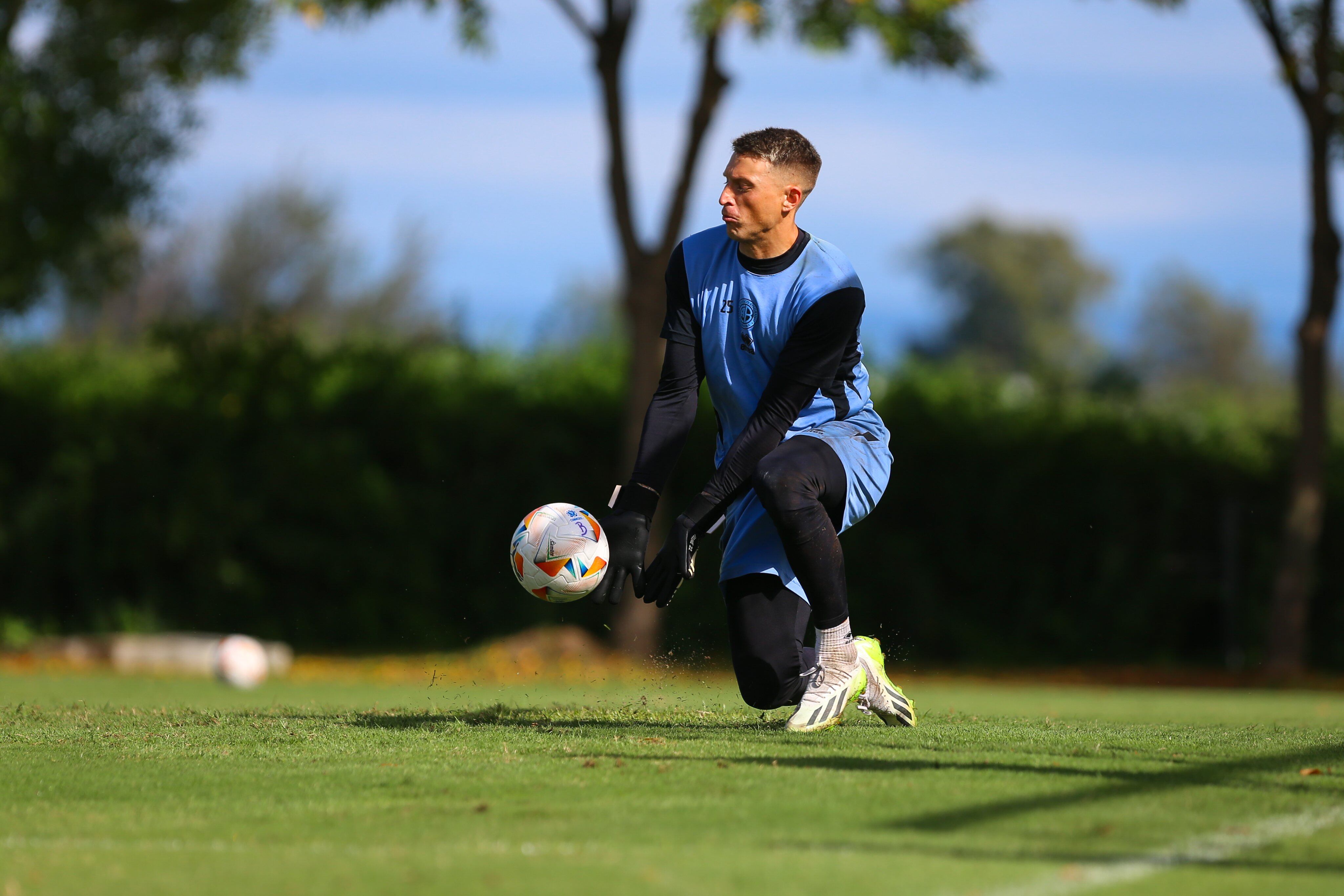 Nahuel Losada trabajó con todo, este lunes en el predio, al igual que el resto del plantel de Belgrano, que se prepara para recibir a Delfín, el jueves 9/5 en Alberdi, por la cuarta fecha de la Copa Sudamericana.