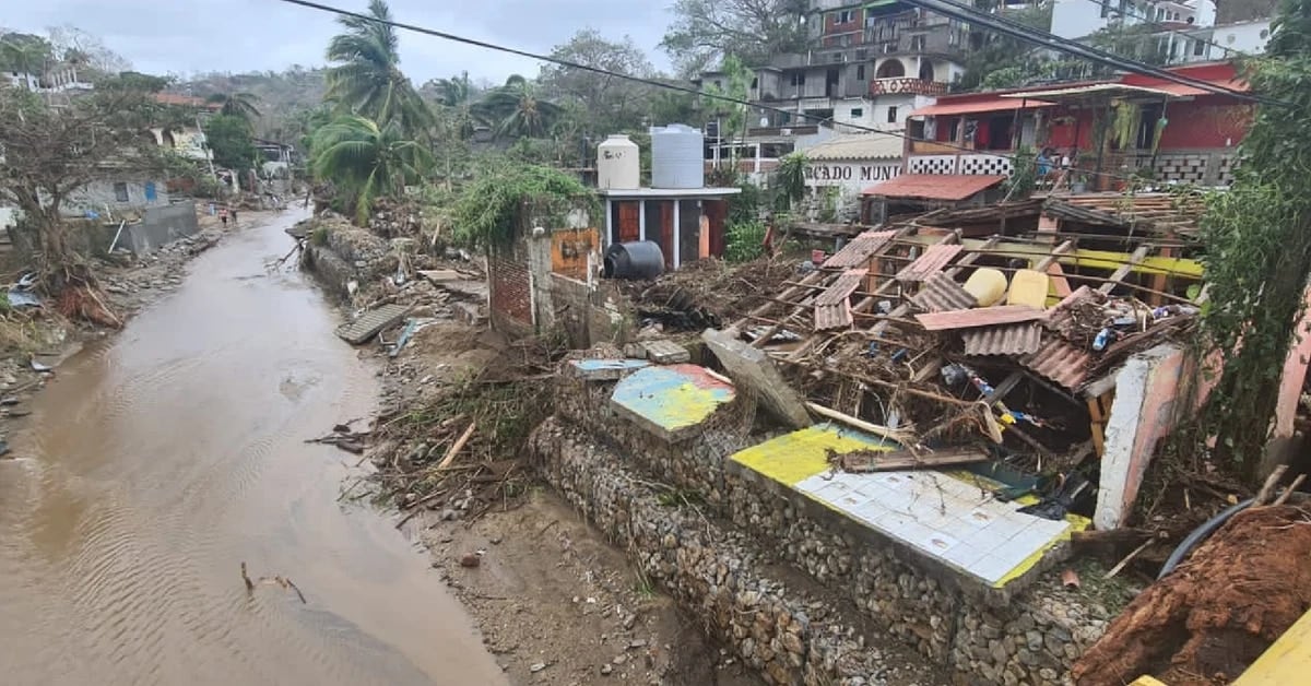 Destrozos tras el huracán.