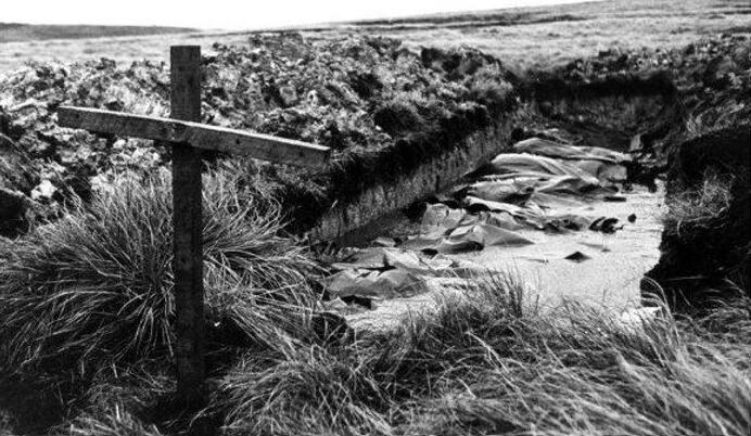 Tumbas de los caídos en Malvinas.