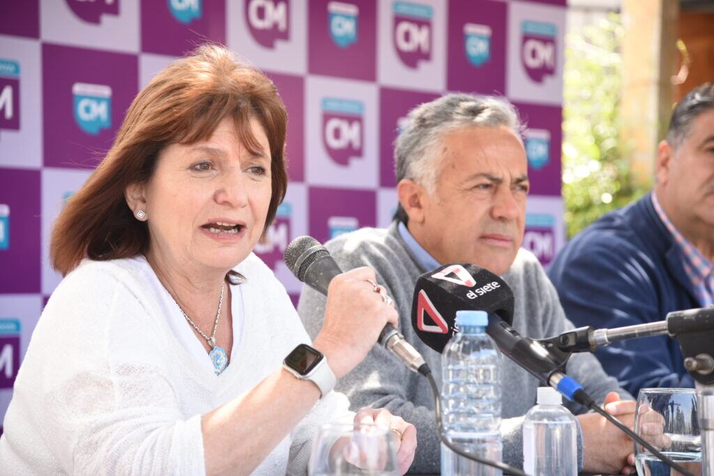 Patricia Bullrich, presidenta del PRO, se reunió con dirigentes radicales. En la foto, Alfredo Cornejo y Mario Abed. Prensa Cambia Mendoza.