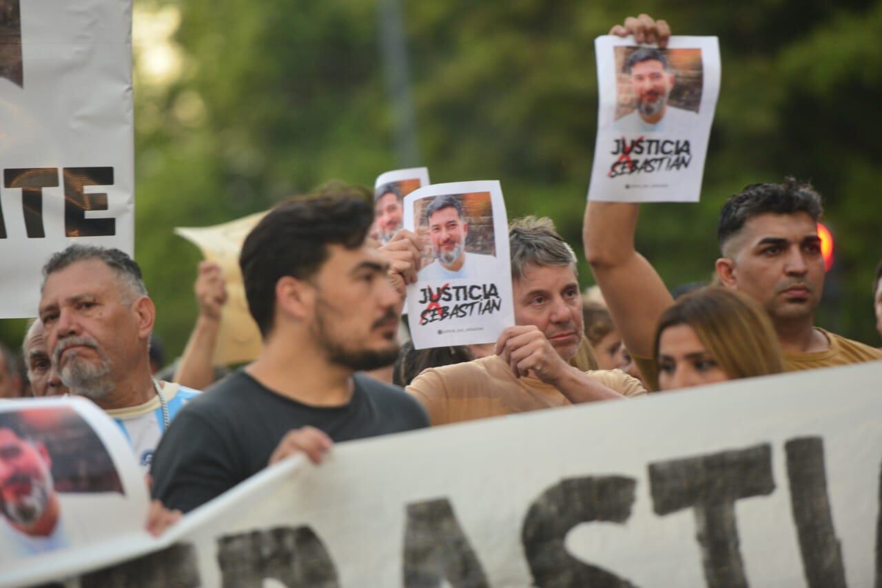 Marcha en el centro de Córdoba por Sebastián Villarreal. (Javier Ferreyra / La Voz)