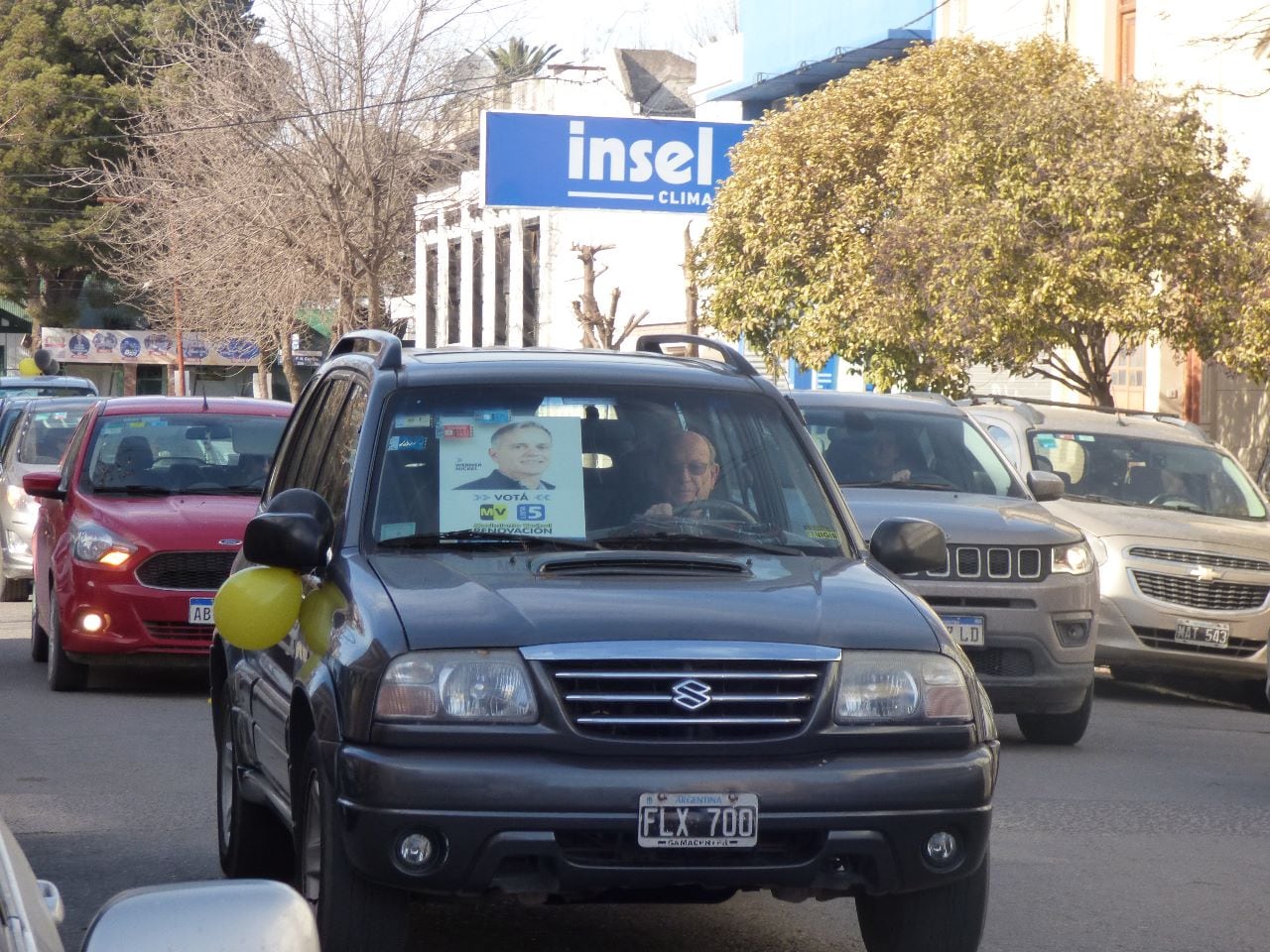 Caravana de Werner Nickel por el centro de la ciudad