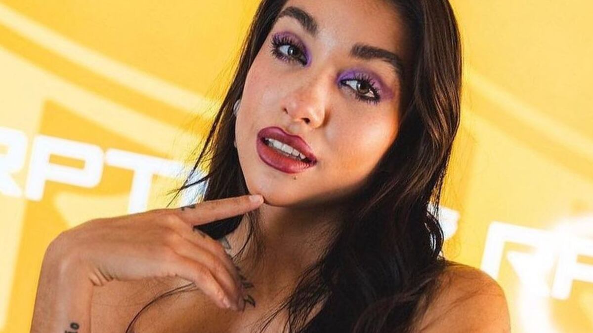 Como Oriana Sabatini, María Becerra se decoloró las cejas para Halloween y causó furor con su look