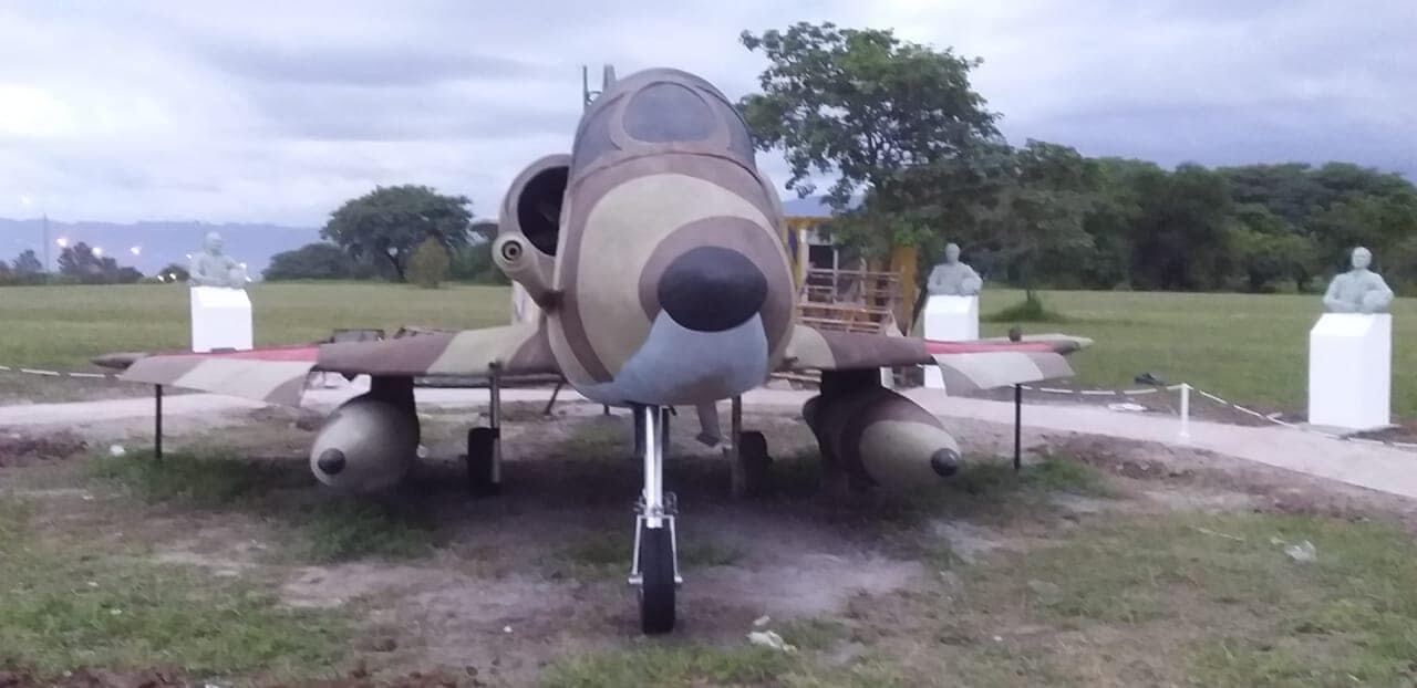 Autoridades locales y representantes VGM pronunciarán alocuciones pertinentes al “Día del Veterano y de los Caídos en la Guerra de Malvinas”. Se inaugurará "El Paseo de los Halcones".