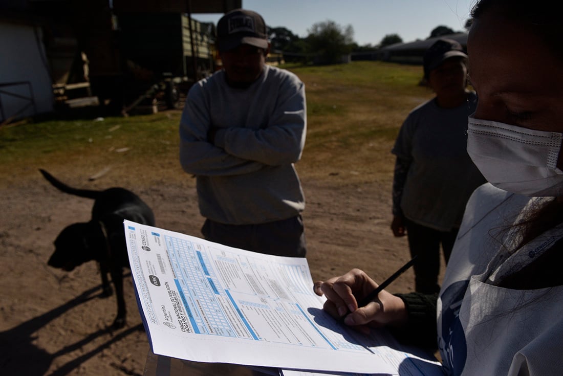 Censo 2022. Censistas en zonas rurales o instituciones colectivas. Zona rural Canal Maestro que atraviesa Villa Esquiú. (Ramiro Pereyra /La Voz)