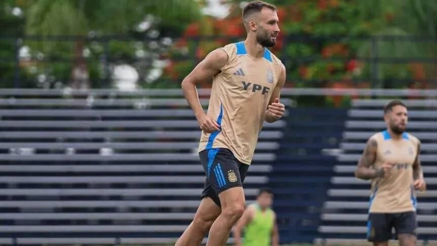 El tierno gesto de un campeón del mundo con un mini hincha