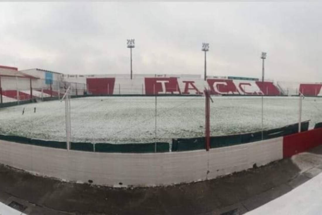 Cancha de Instituto nevada