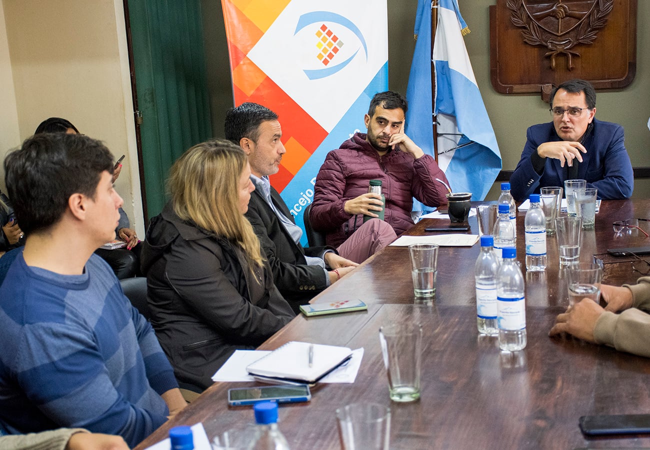 El presidente del Concejo Deliberante (der.), Lisandro Aguiar, destacó el tenor de los proyectos para potenciar al sector turístico de San Salvador de Jujuy.