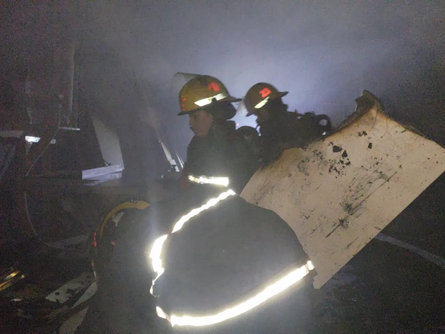 Incendio en un domicilio cercano a Bomberos de Arroyito