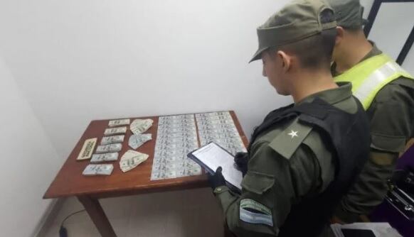 Gendarmería Nacional incautó más de 87 mil dólares en un operativo en Colonia Victoria.