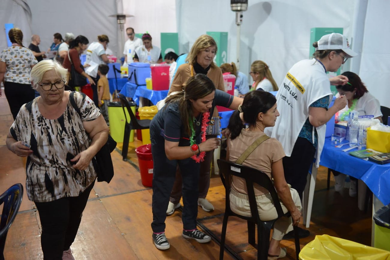 Se aplicarán dosis para completar el esquema de vacunación, también la antigripal y la de Covid-19.