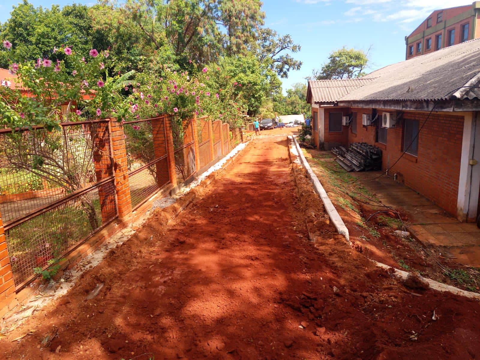 Continúan realizando obras en el Hospital de Puerto Iguazú.