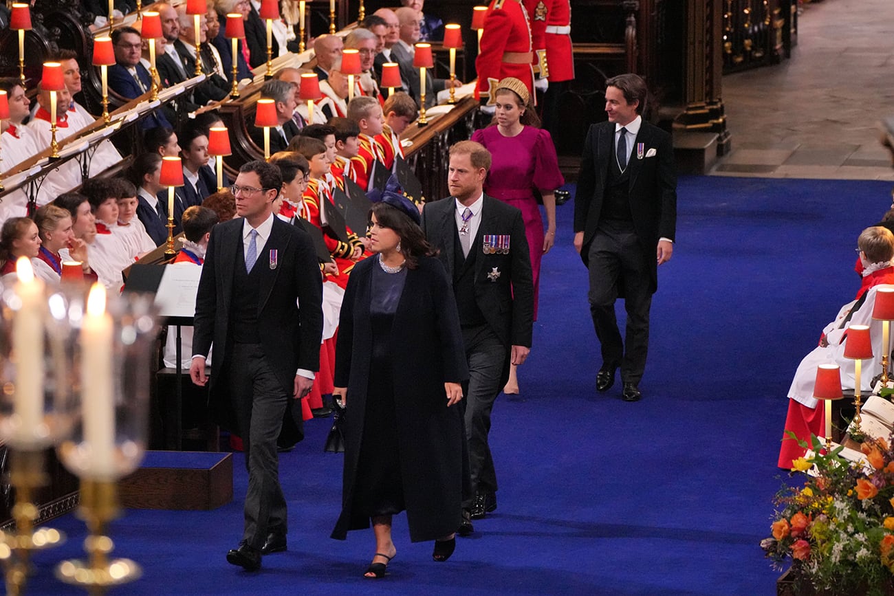 Enrique, en la coronación de su padre Carlos III (AP).