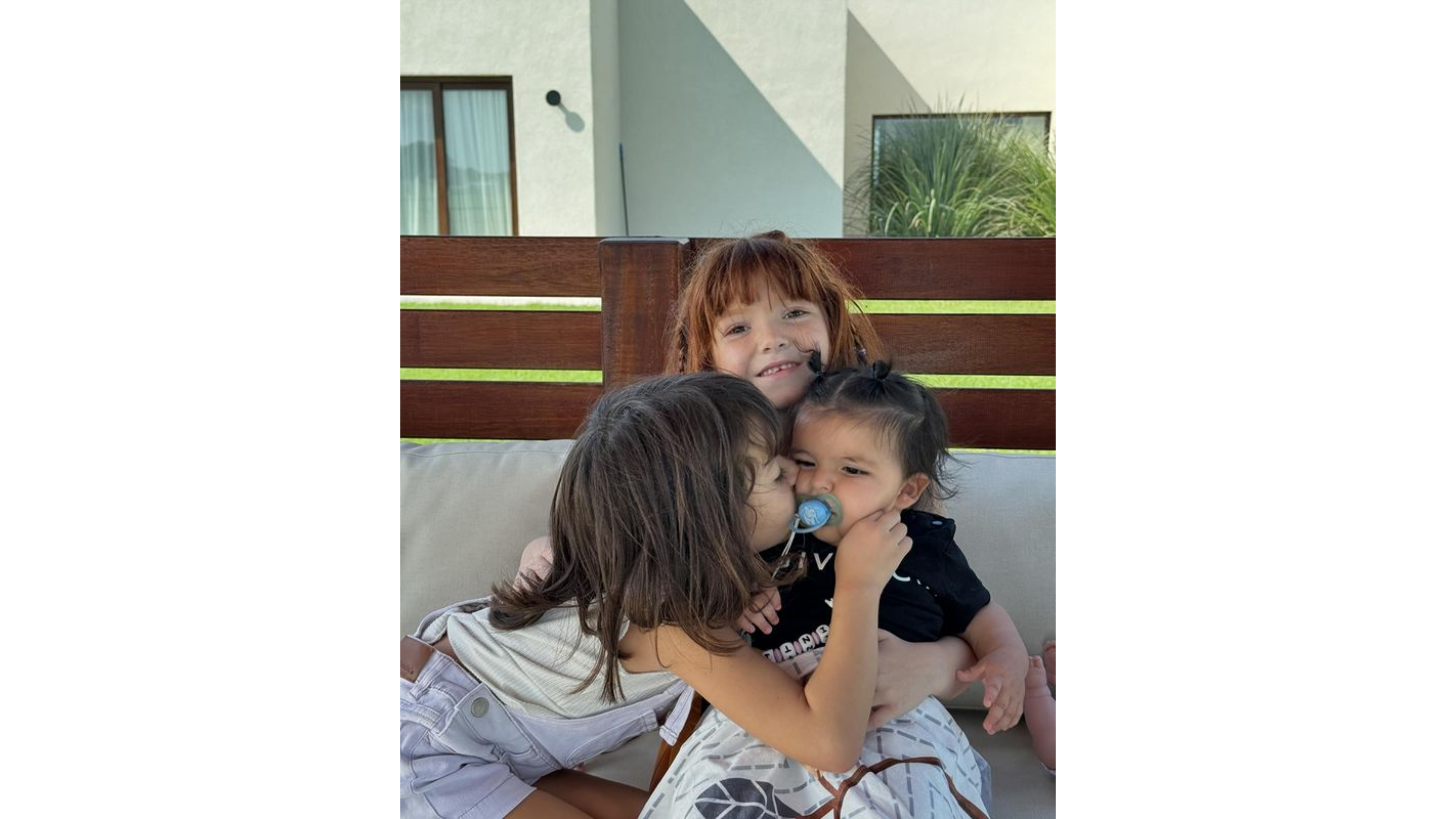 Shaina y Eva junto a Inti, la hija de Cazzu