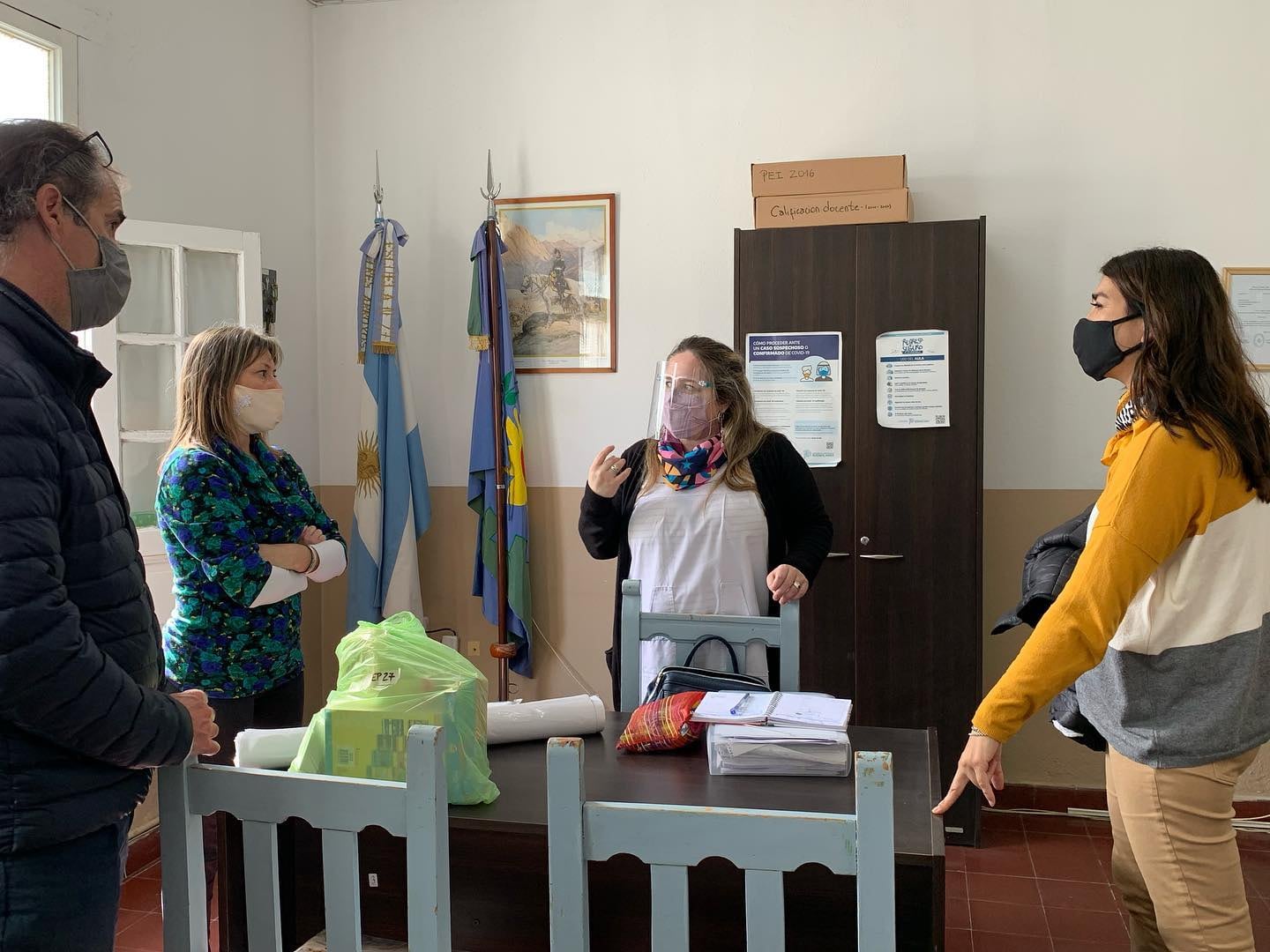 Precandidatos del PRO en el Centro de Día "Taller de Ilusiones" y en las Escuelas 21 y 27