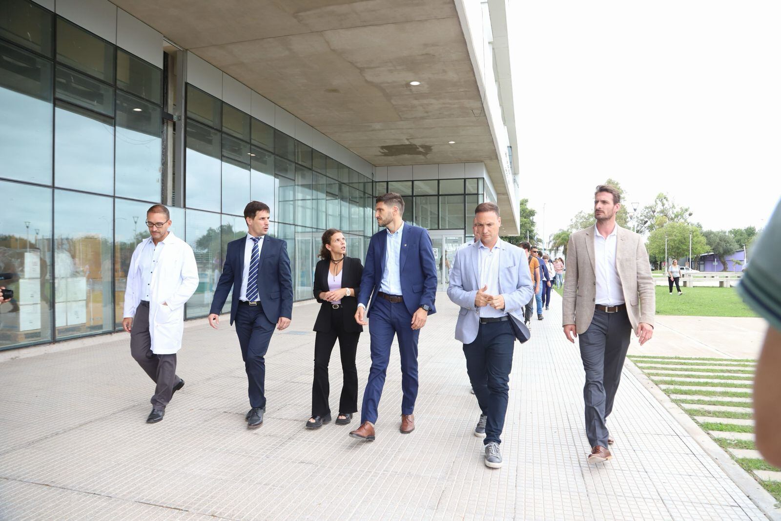 Recorrida de Pullaro por el Nuevo Hospital Regional de Rafaela