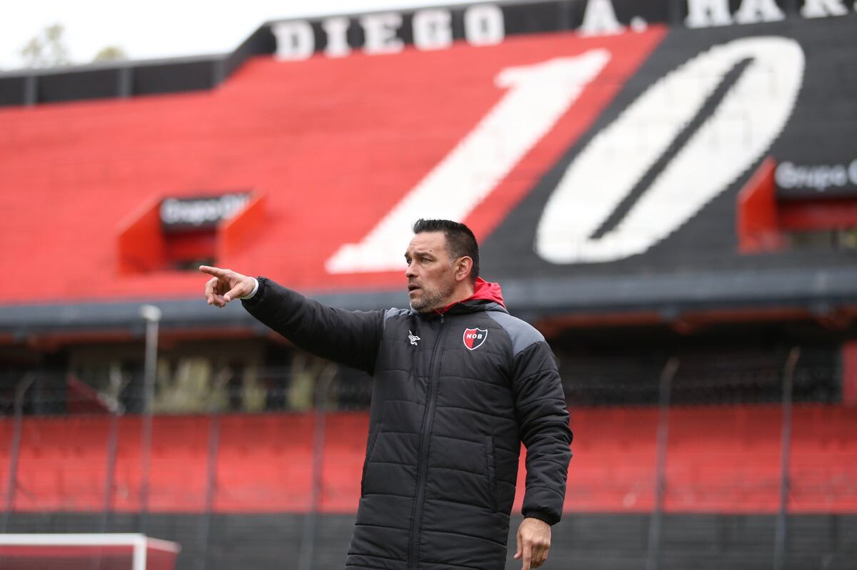 Fernando Gamboa pidió cuatro refuerzos más para Newell’s