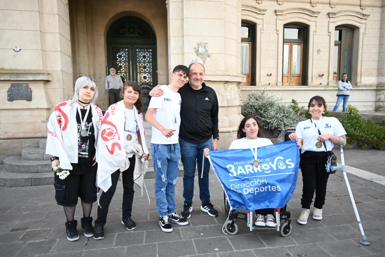 Recibimiento a la delegación de Tres Arroyos que participó en los Juegos Bonaerenses