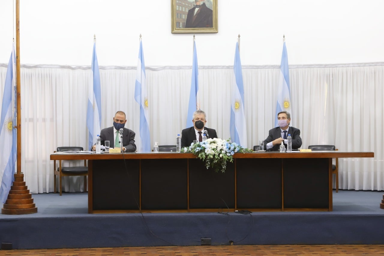 El intendente Emir Félix junto a Ricardo Vergara, presidente del Concejo Deliberante de San Rafael. 