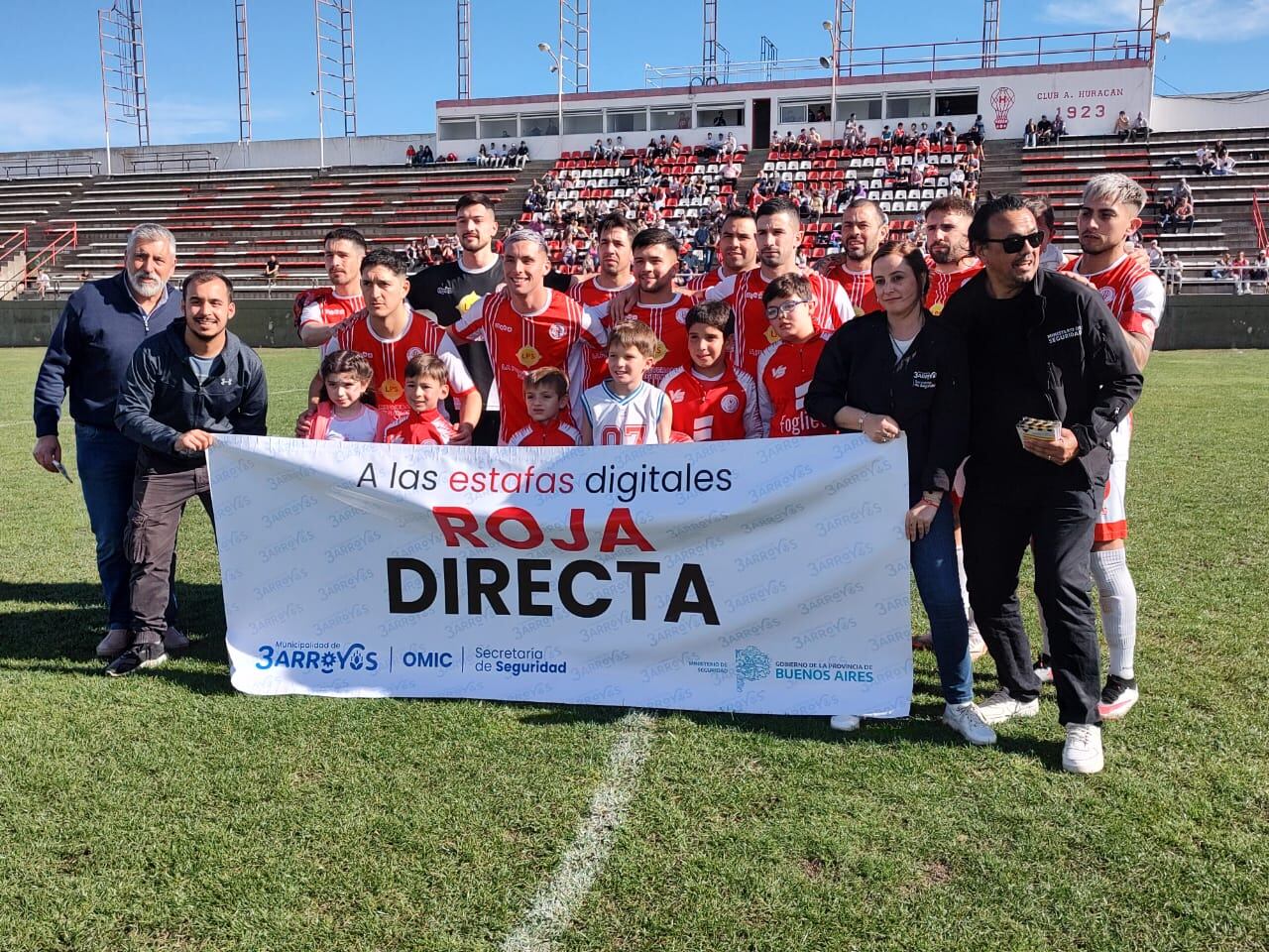 La Secretaría de Seguridad de Tres Arroyos lanzó la campaña "a las estafas digitales Roja Directa" en las canchas