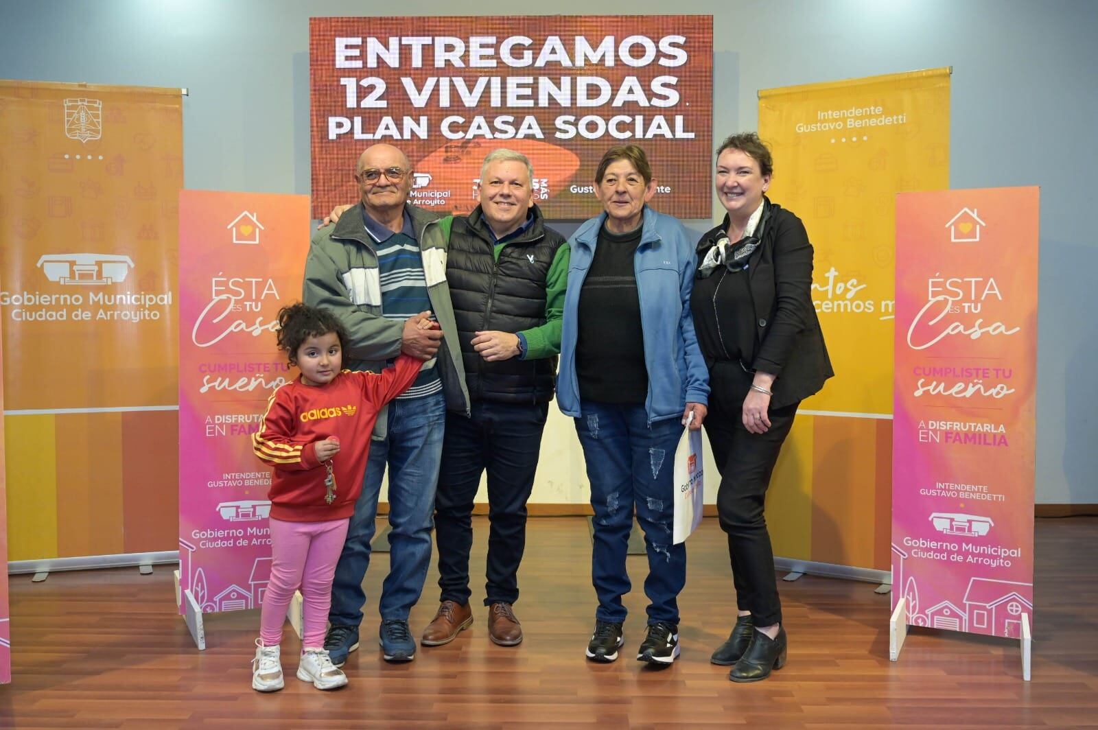 Se entregaron 12 viviendas del Plan Casa Social en Arroyito