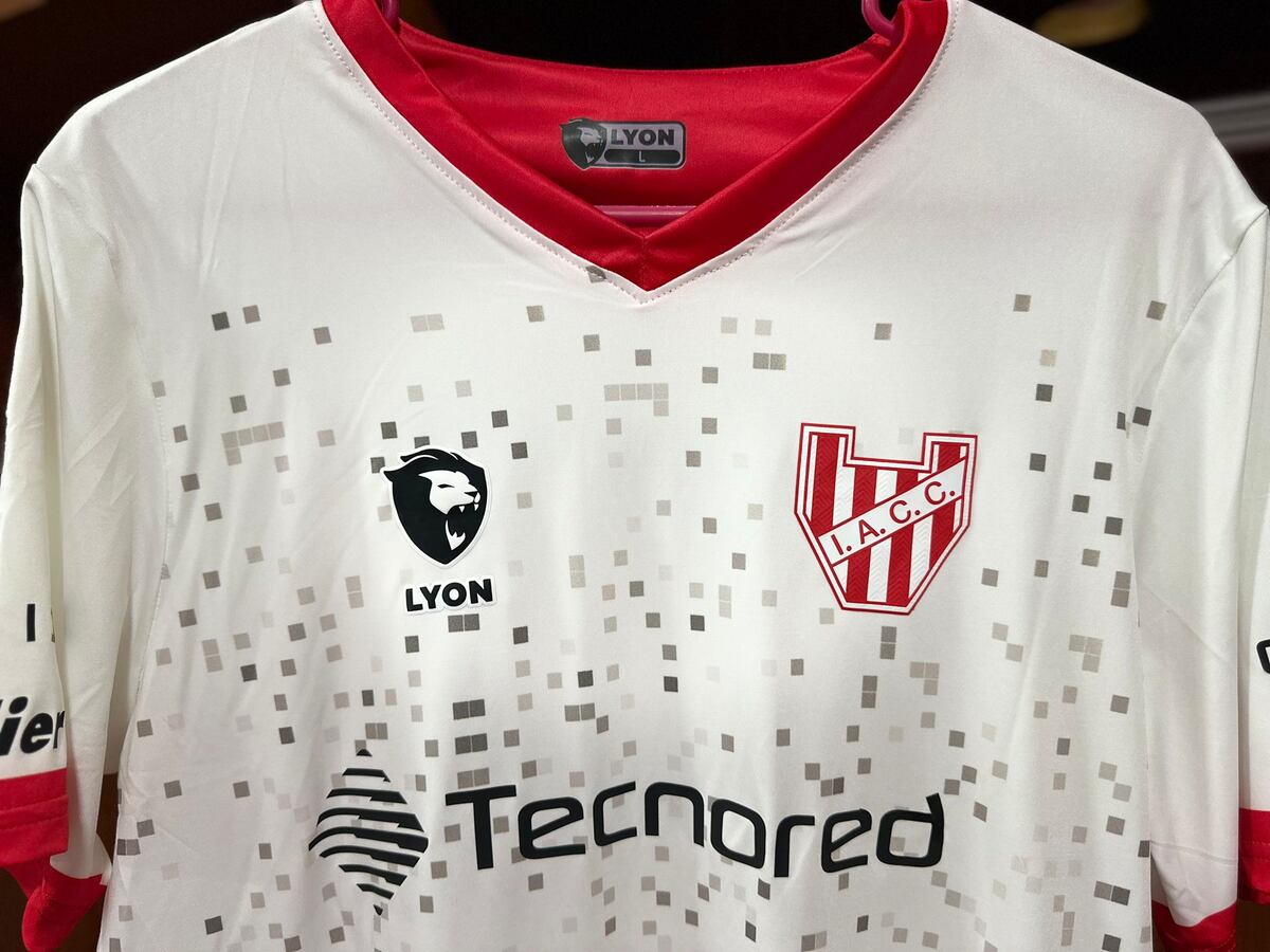 Instituto, con estreno de camiseta para enfrentar a Newell’s