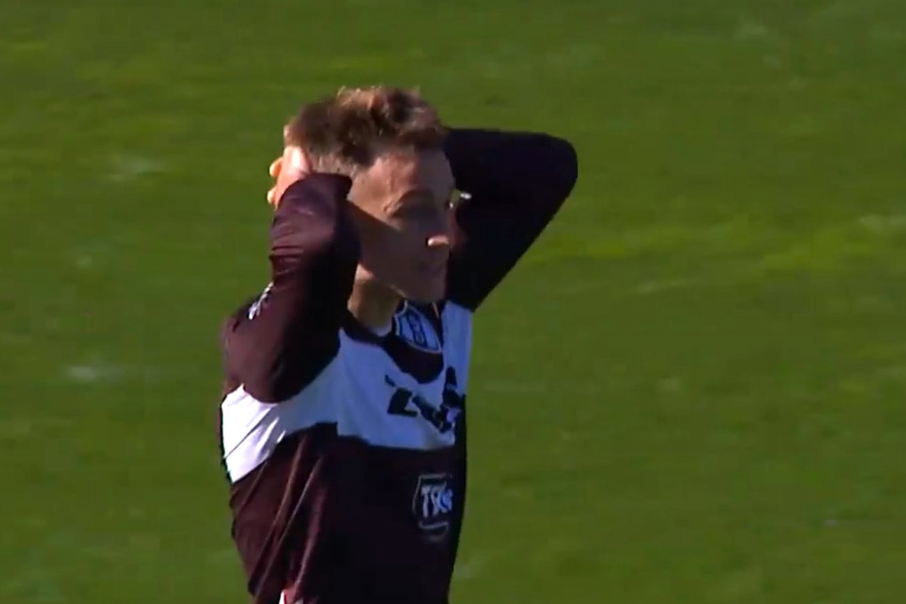 Guido Mainero lamentando la chance de gol que desperdició ante Instituto. (Captura de TV)