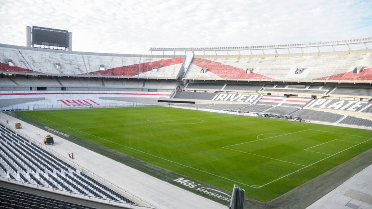 Conoció el estadio de River y no pudo contener las lágrimas: la emoción de un cordobés que se hizo viral