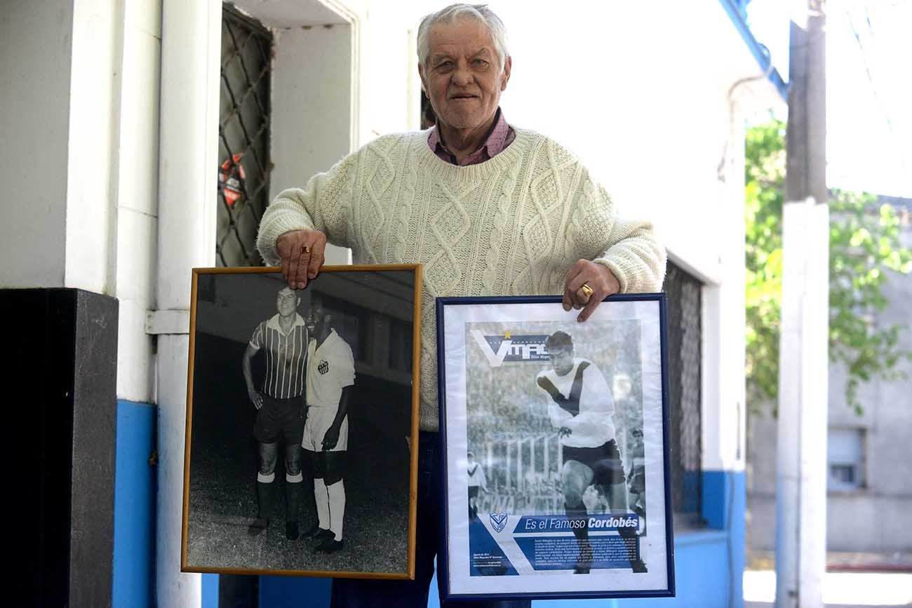 Daniel Willington, aquella foto del Talleres contra Pelé, y su etapa en Vélez, donde también brilló (José Gabriel Hernández / La Voz).