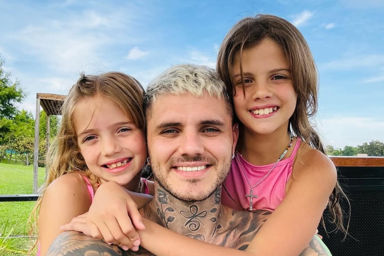 Mauro Icardi con Francesca e Isabella. (Instagram Mauro Icardi)