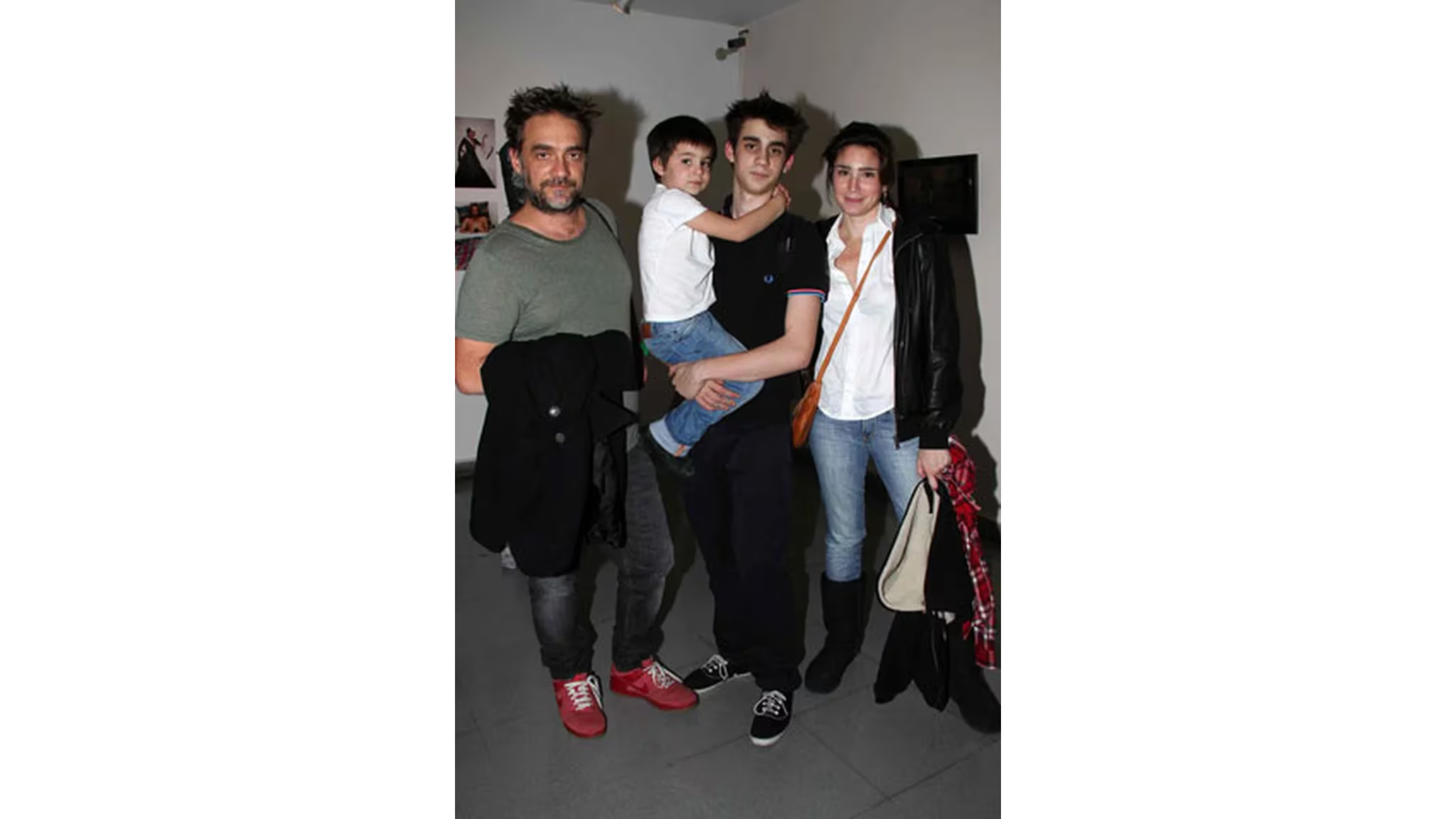 Florián junto a sus padres y su hermano.