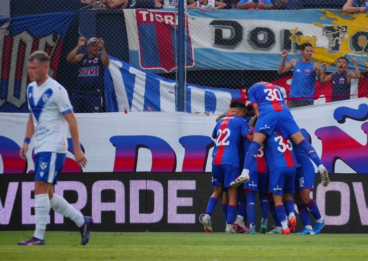 Dos ex Instituto festejaron en la goleada de Tigre sobre el campeón Vélez