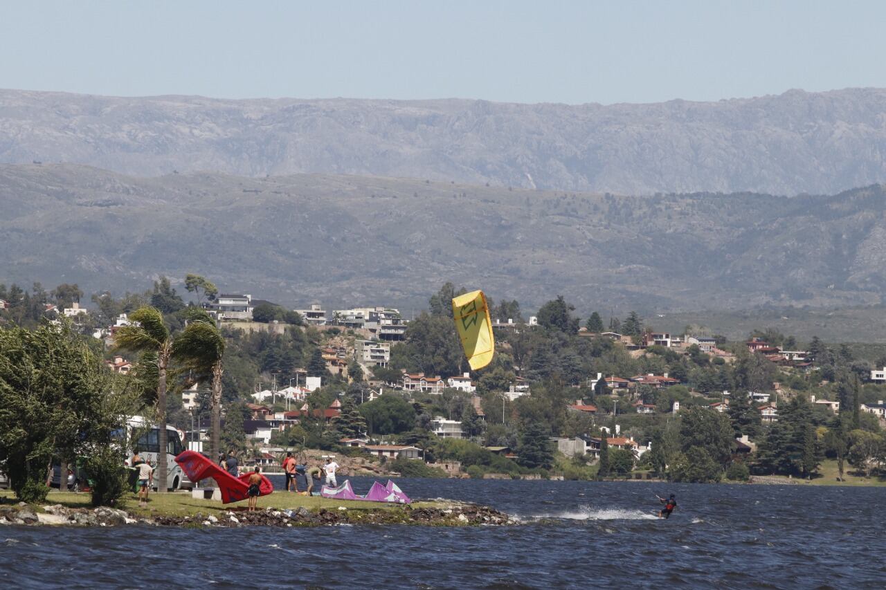 El Lago San Roque recuperó su nivel.