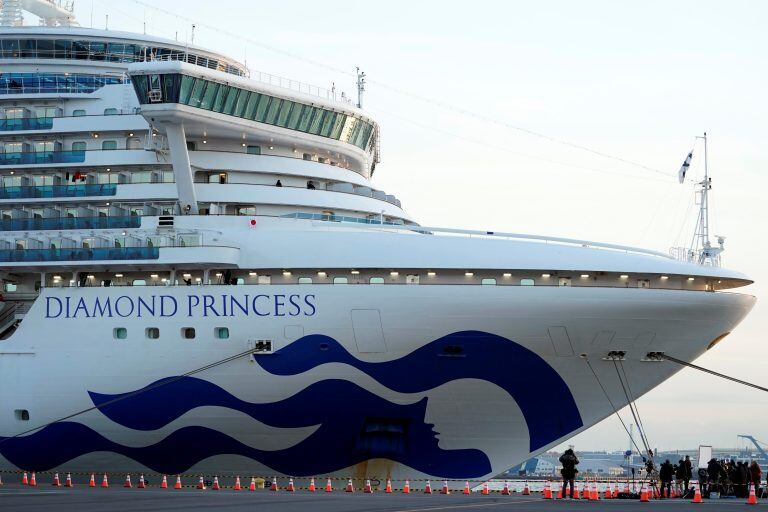 Japón reportó otros 44 casos de coronavirus en el crucero que está varado con siete argentinos (Foto: Franck Robichon/EFE/EPA)