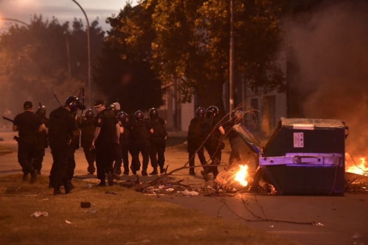 Madrugada de tensión con intentos de saqueo en diferentes puntos de Rosario
