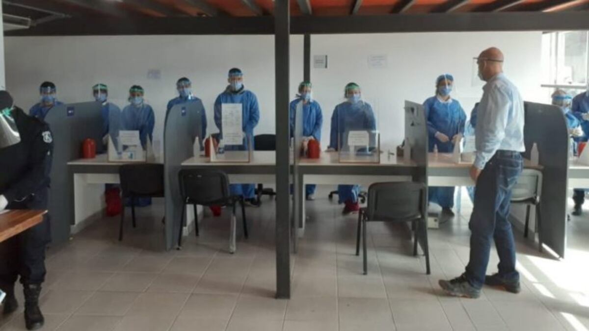 Testean por Covid-19 y capacitan en bioseguridad a policías en Jujuy