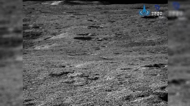 Una de las imágenes de la Luna. (Foto: AENC)