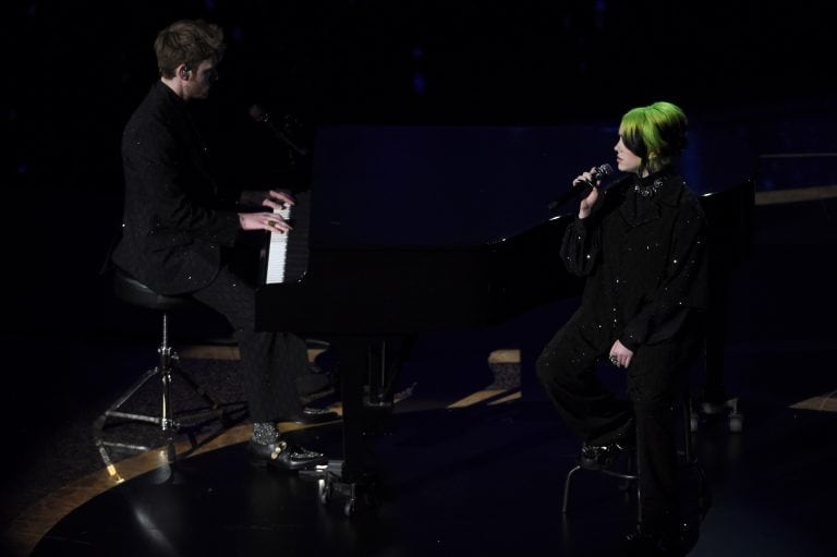 Finneas O'Connell y Billie Eilish (Foto: Chris Pizzello/AP)