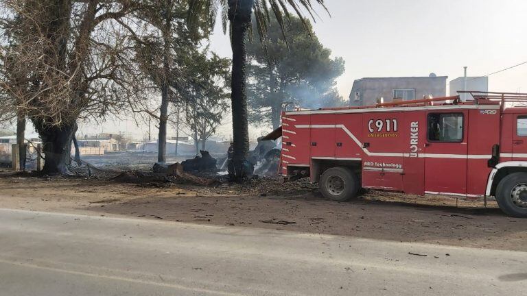 Incendio provocado por el viento Zonda en General Alvear.