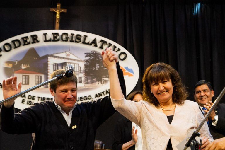 Melella y Urquiza asumieron la gobernación de Tierra del Fuego.