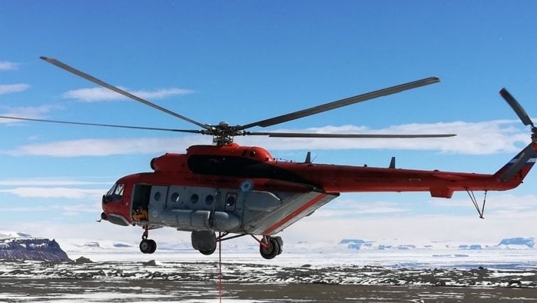 Rescate de los pasajeros del helicóptero