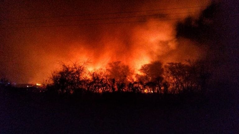 Incendio de magnitud en el Basural Municipal de Arroyito