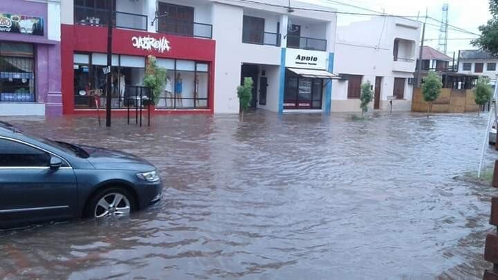 Anegamiento en Rufino por la gran cantidad de agua caída.