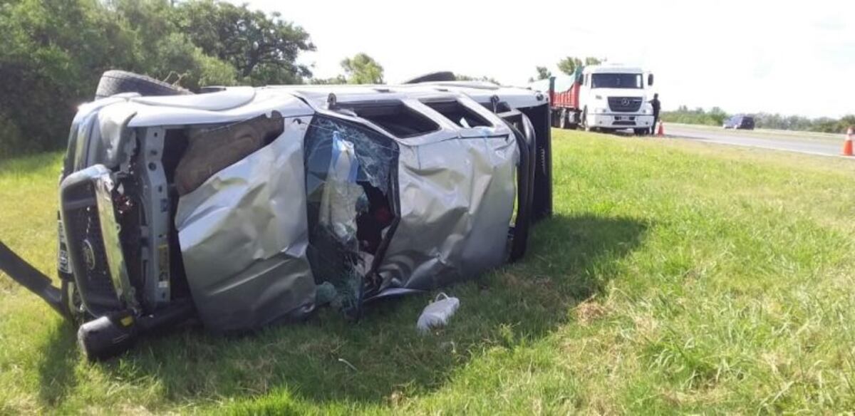 Una familia radicada en Entre Ríos protagonizó un grave accidente en la Autovía Nacional 12