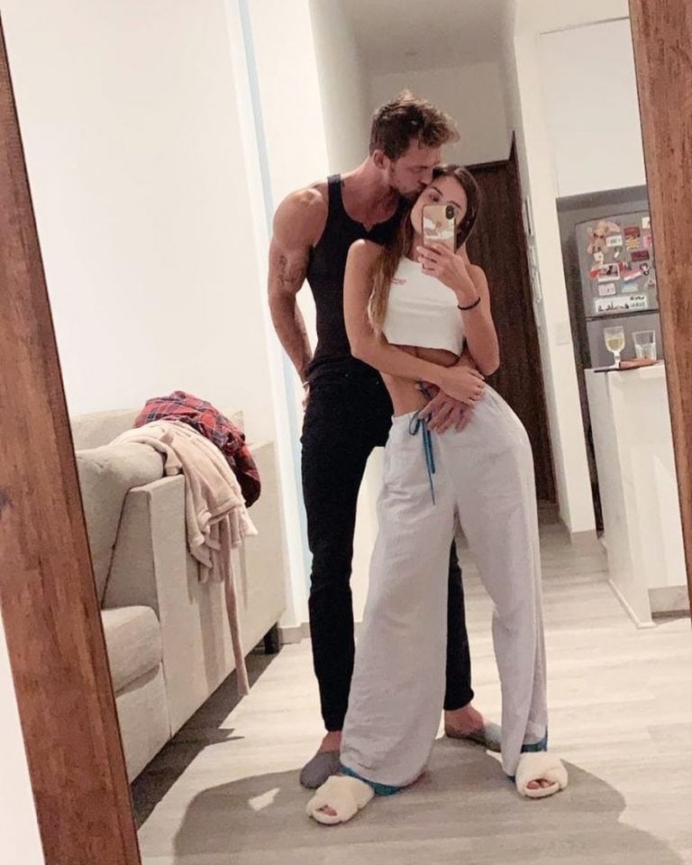 María Del Mar junto a Christian Hogue.