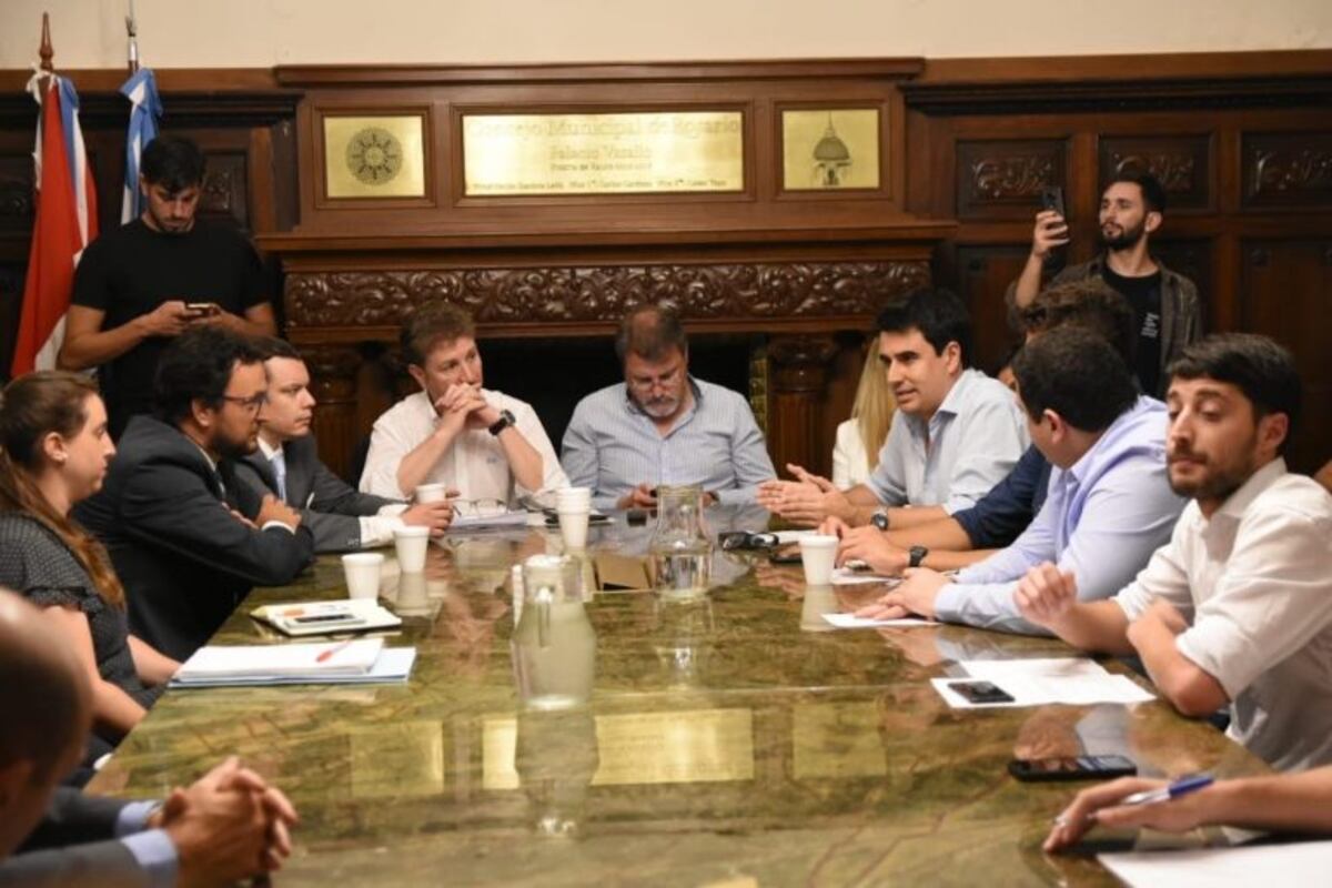 Reunión caliente en el Concejo por la regulación de las apps de pedidos