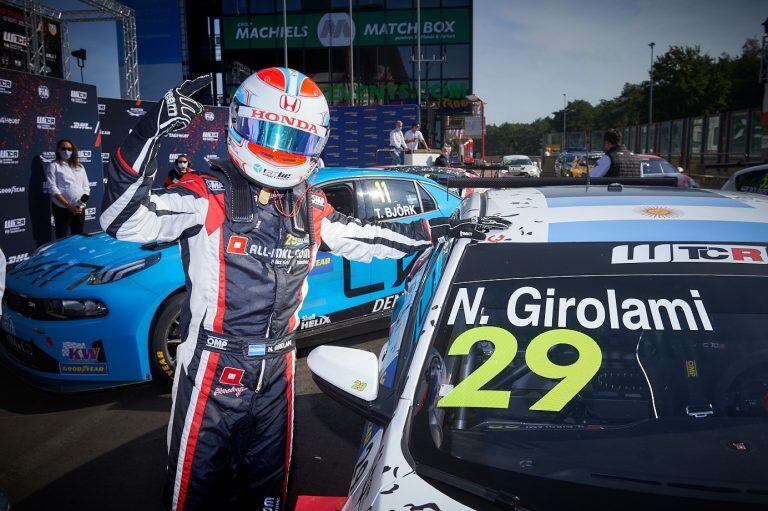 Bebu viene de imponerse en la Carrera 1 de Zolder, donde abrió un compacto calendario de la WTCR. El cordobés aprovechó la ventaja de la grilla invertida; largó adelante y ganó de punta a punta.