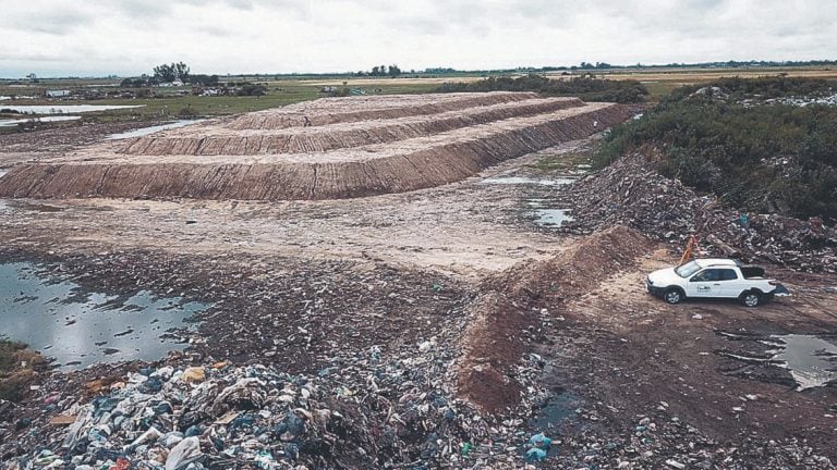 .Terminó la obra de cierre parcial del depósito de residuos sólidos urbanos.