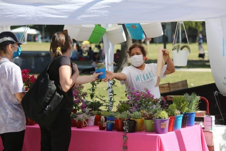 Volvieron las ferias en La Plata bajo estrictos protocolos sanitarios (Municipalidad de La Plata)